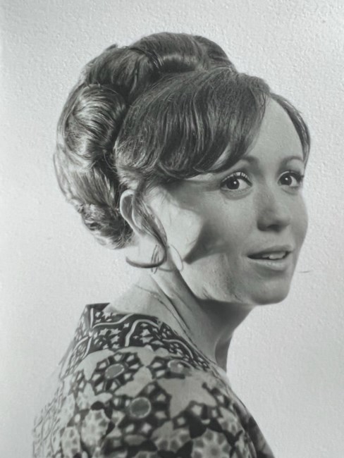 Obituary of Gloria Vought Young