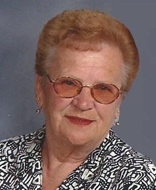Obituary of Ruth Beverly Lawson Lyon