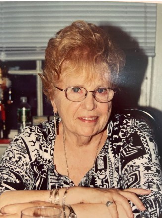 Obituario de Lois H Hyams