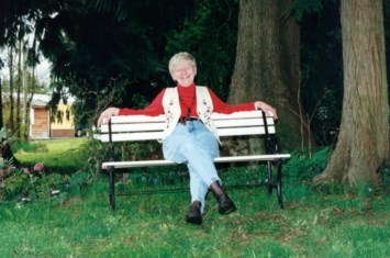 Obituary of Mrs. Greta Helen Hullet Decoste