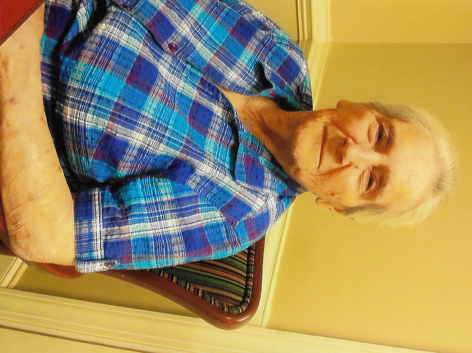 Obituary of Helen L Baucom