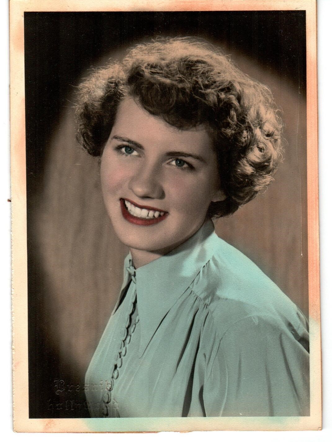Obituary of Betty Jo Elliott
