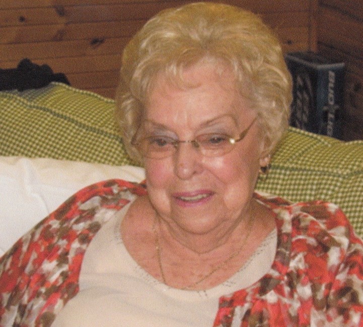Obituary of Ione Kneeshaw