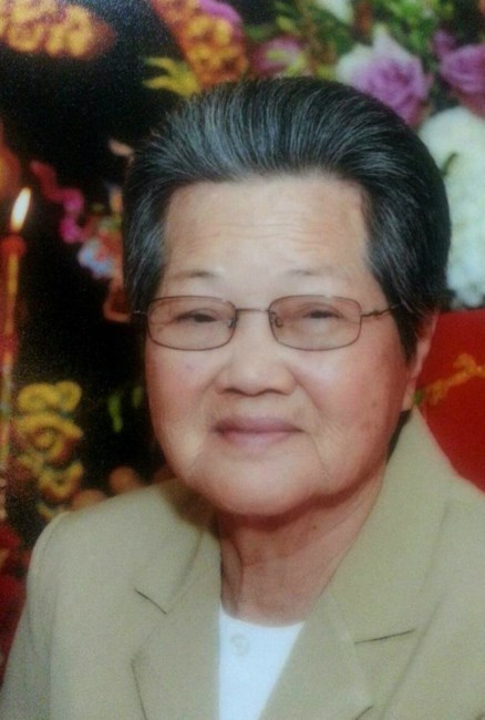 Obituary of Hoa E La