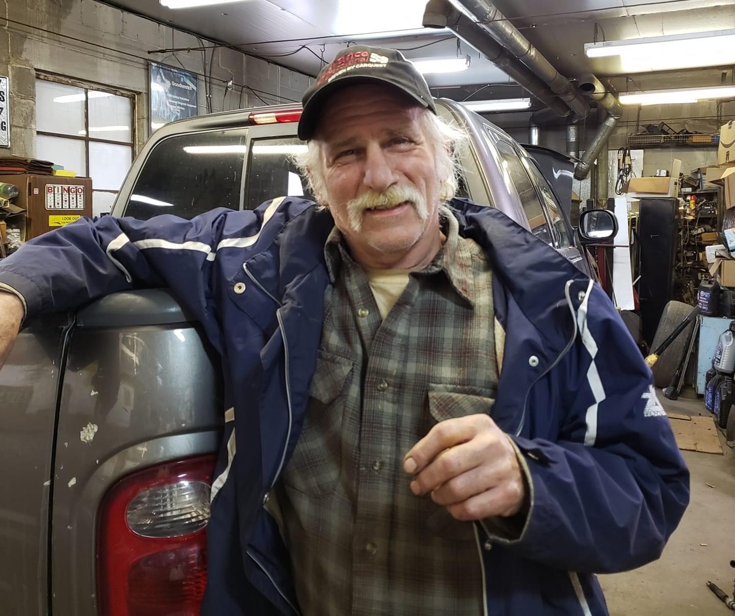 Obituary of Charles "Chuck" Ray Gerlach