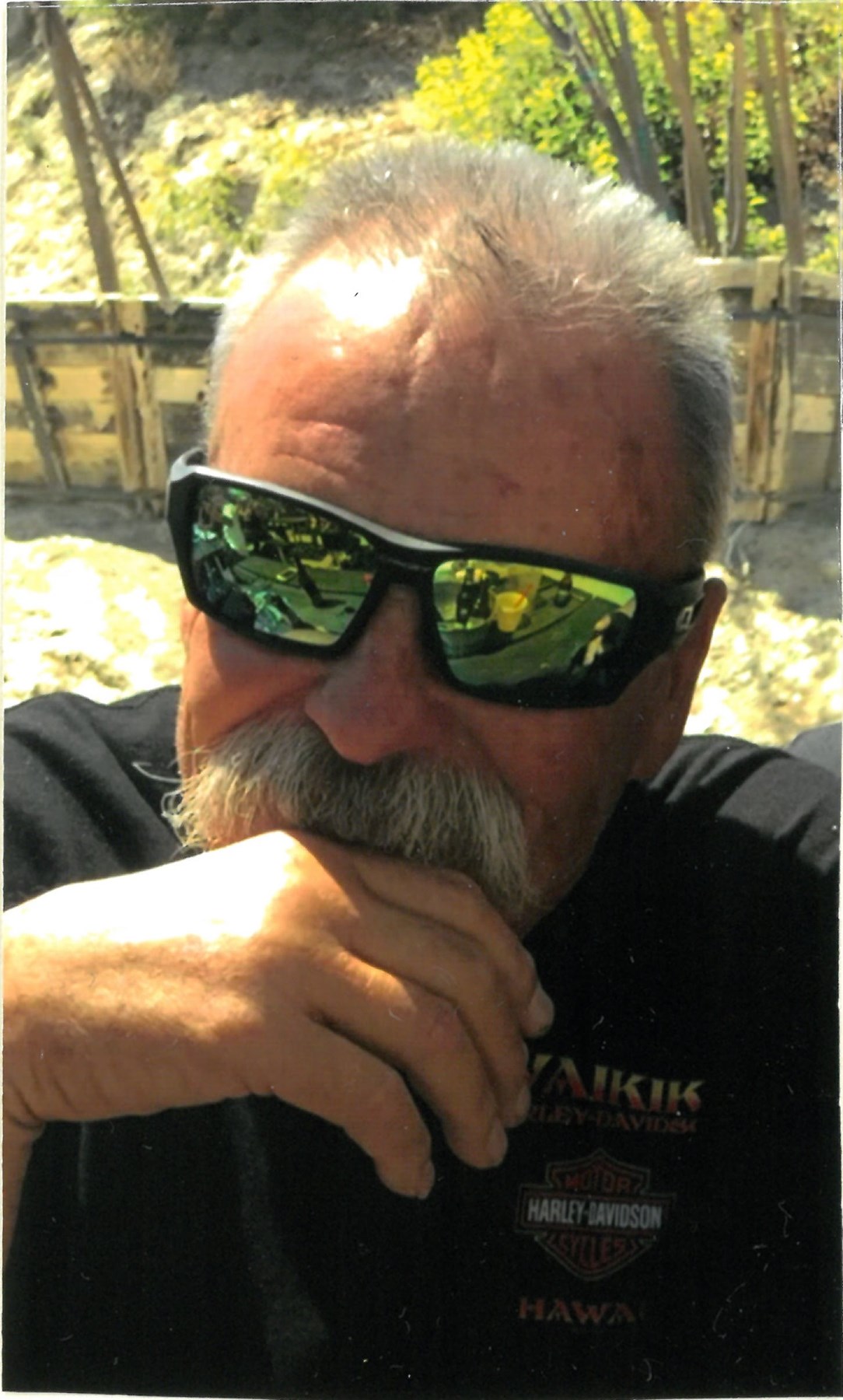 Obituary of Lee Bowman