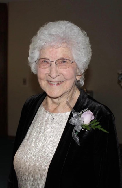 Obituary of Evelyn Lea Rhoades