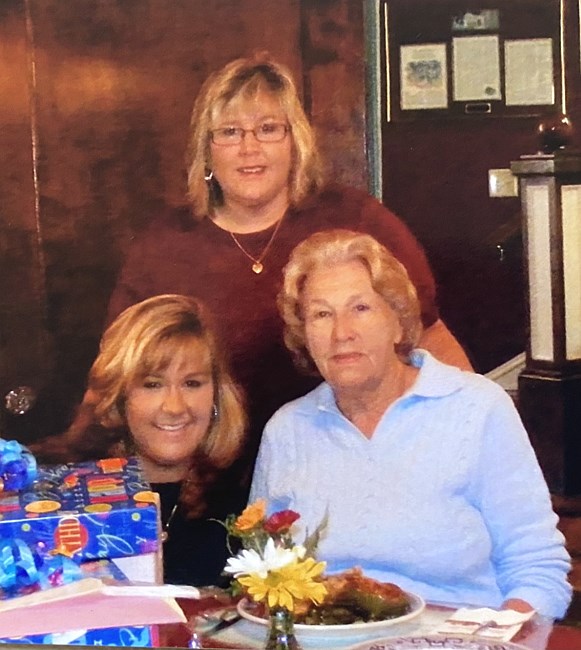 Obituary of Peggy Patricia Fields