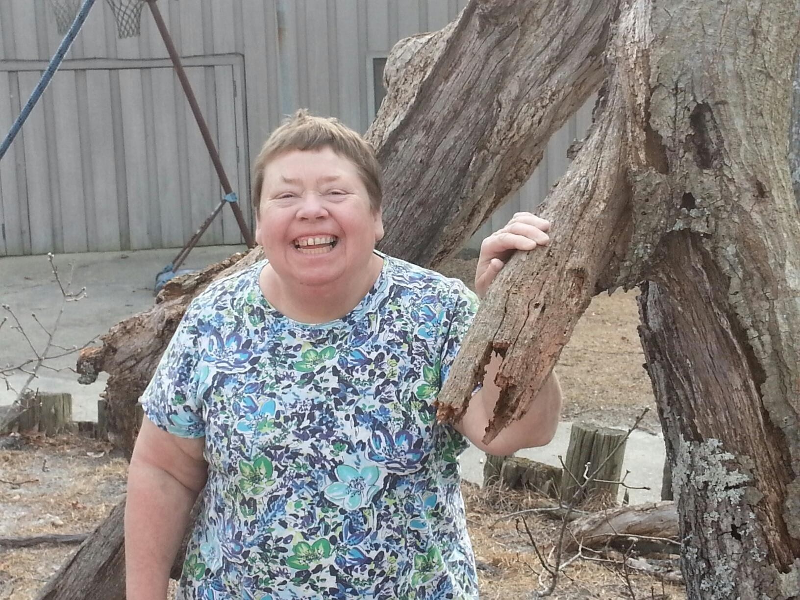 Obituary of Laura L Lyon