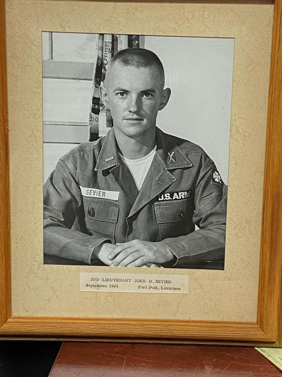 Avis de décès de John D. Sevier