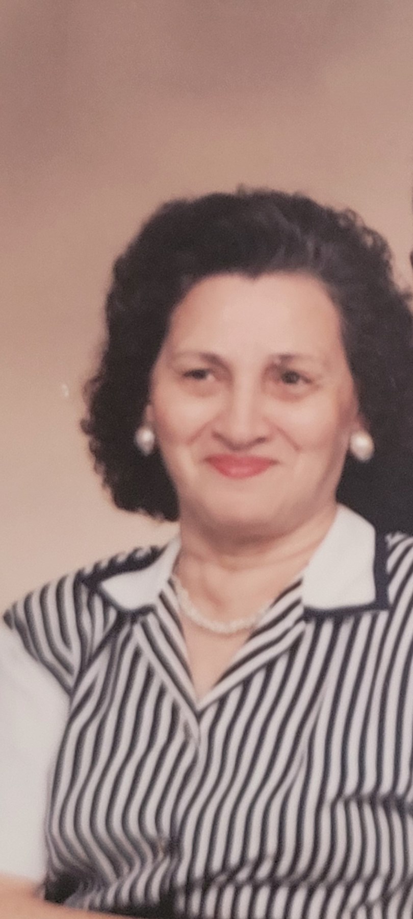 Obituary of Leonor Guillen