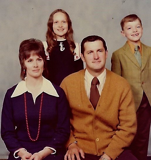 Obituario de Linda Lou Lowry