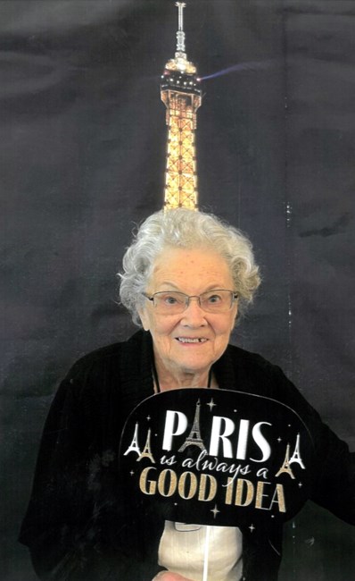 Obituario de Evelyn Lucille Leuenberger