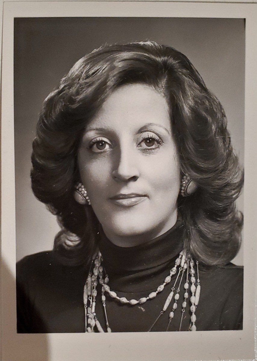 Obituary of Elga A. Safarian
