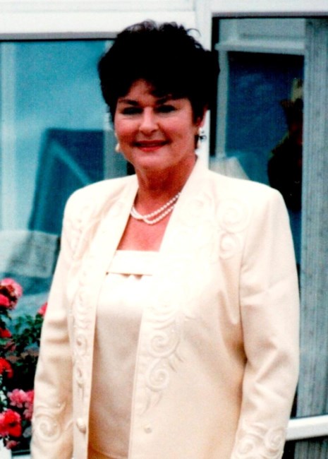 Obituario de Patricia Lally Hover