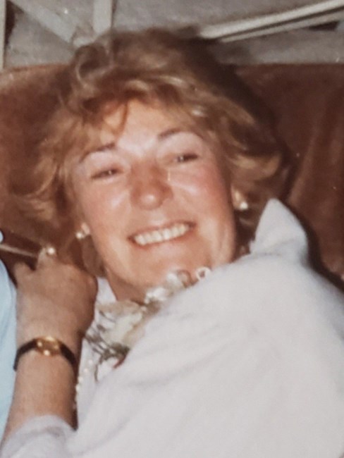 Obituary of Margaret Mona Hunt