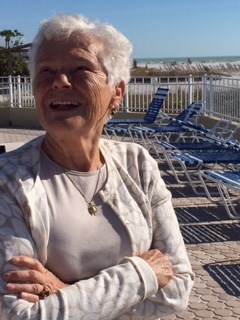 Avis de décès de Mrs.  Helen C. Clifford