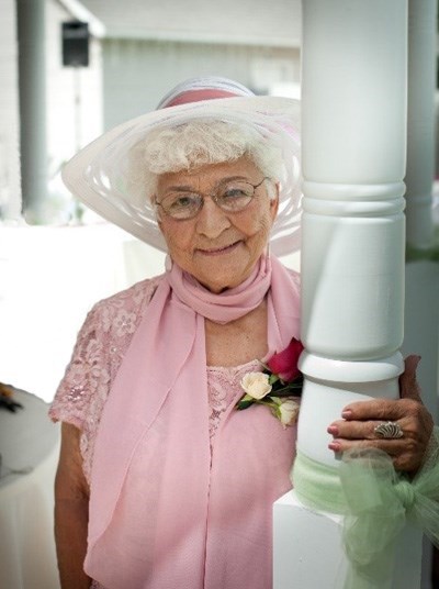 Obituary of Yolanda Hennig