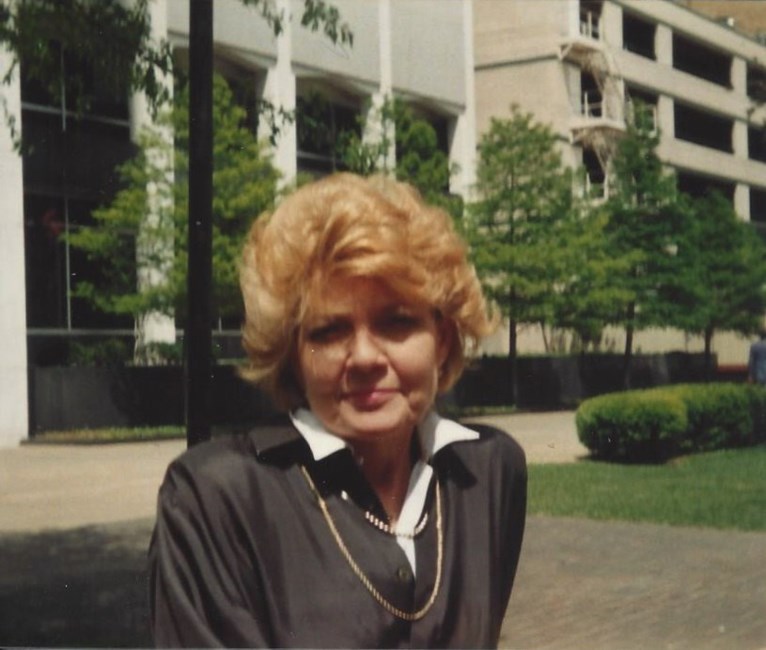 Obituary of Gail Cox Loy