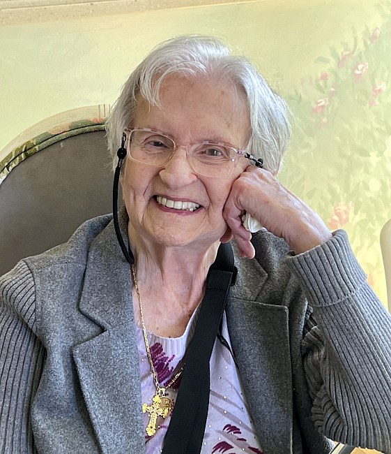 Obituary of Vivian Orfanos