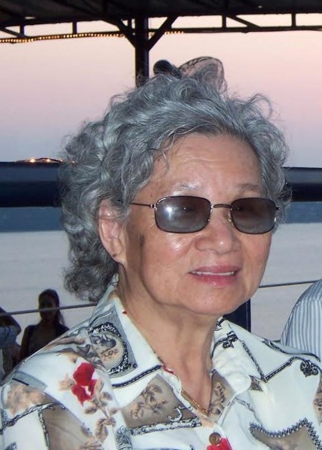 Obituary of Minh Thu Mark