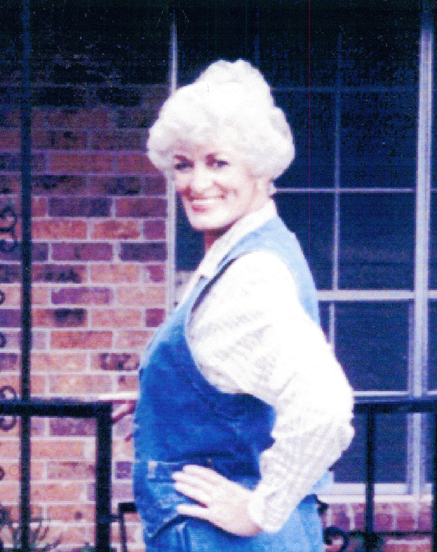 Obituary of Leah Ogena "Gene" (Reynolds) Collins