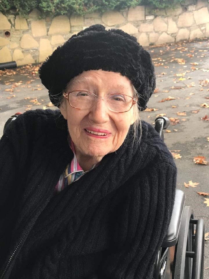 Obituary of Annie Belle Robbins