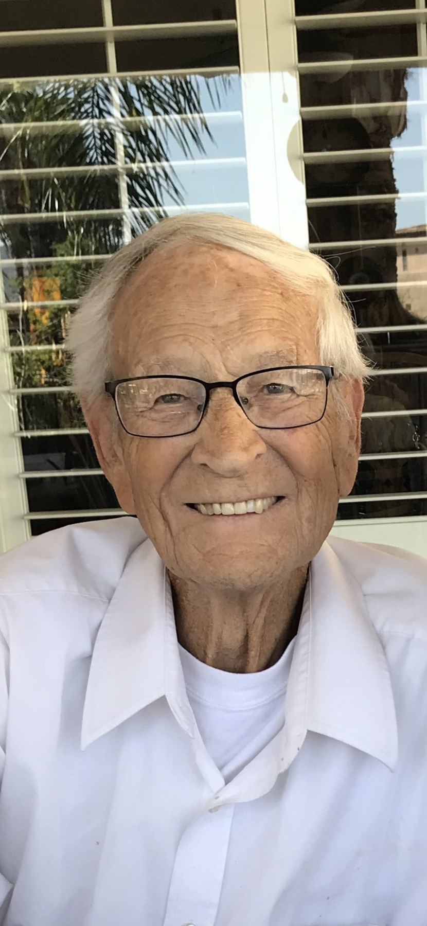 Avis de décès de Oscar E. Nichols