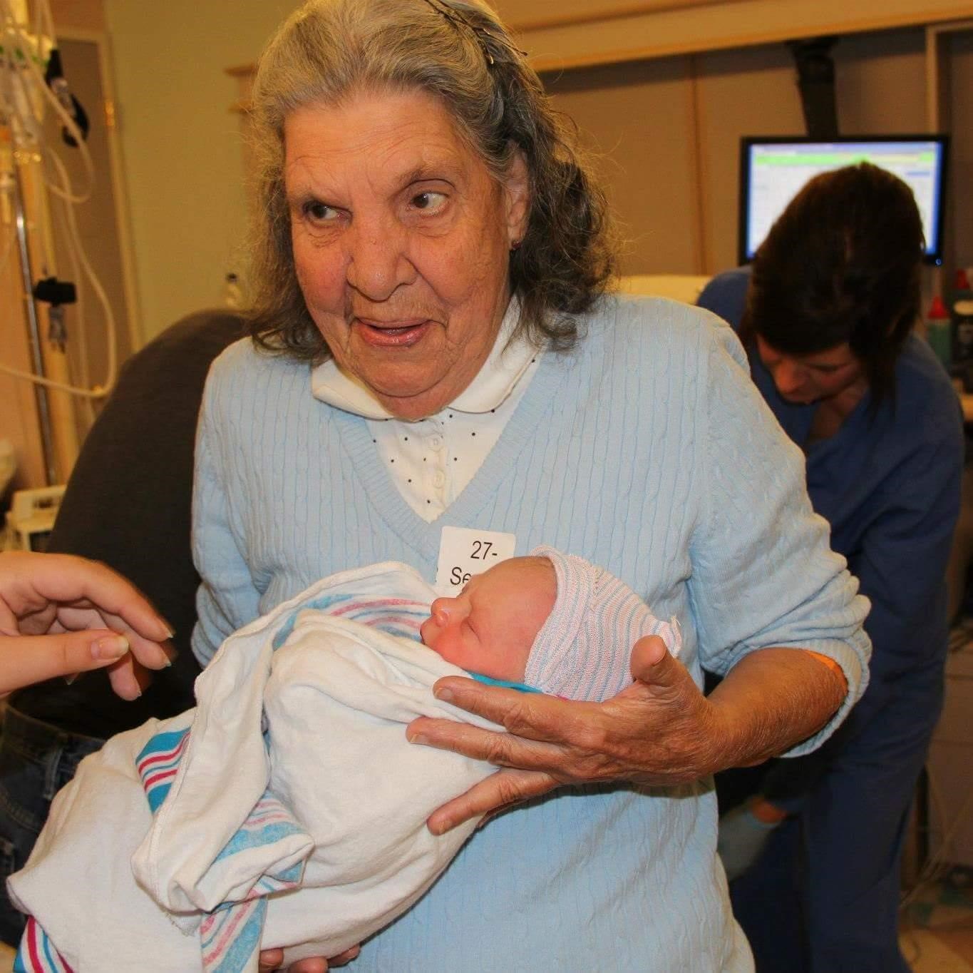 Obituary of Myrtle Ruth Hill