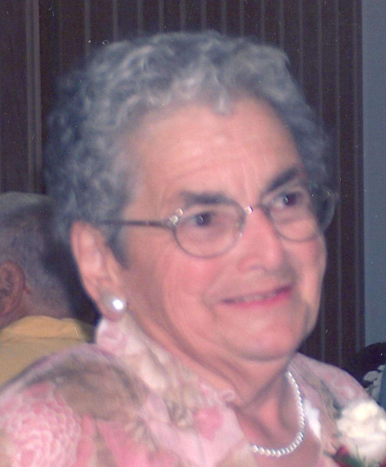 Obituary of Phyllis Bertha Edith Dorey Thomson