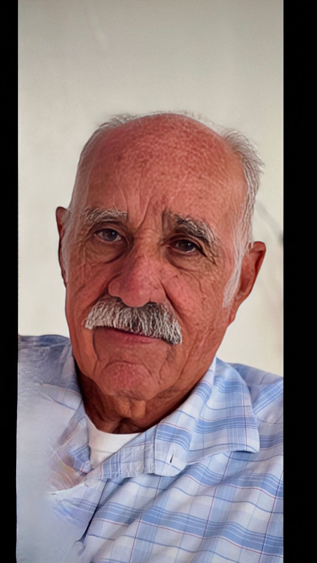 Obituary of Carlos Perez