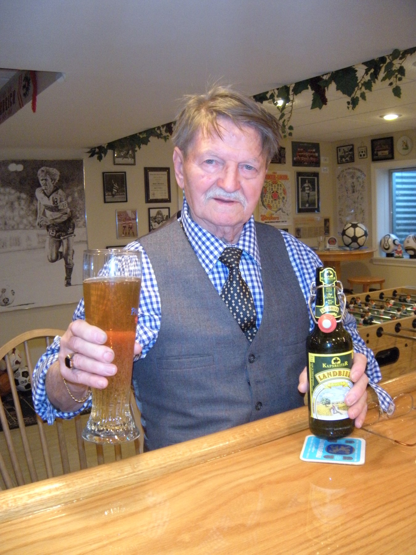 Obituary of Konrad Meschbach