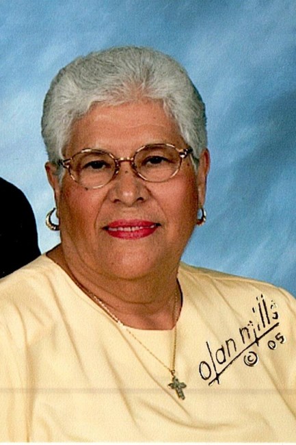 Obituary of Gloria G. Apaez