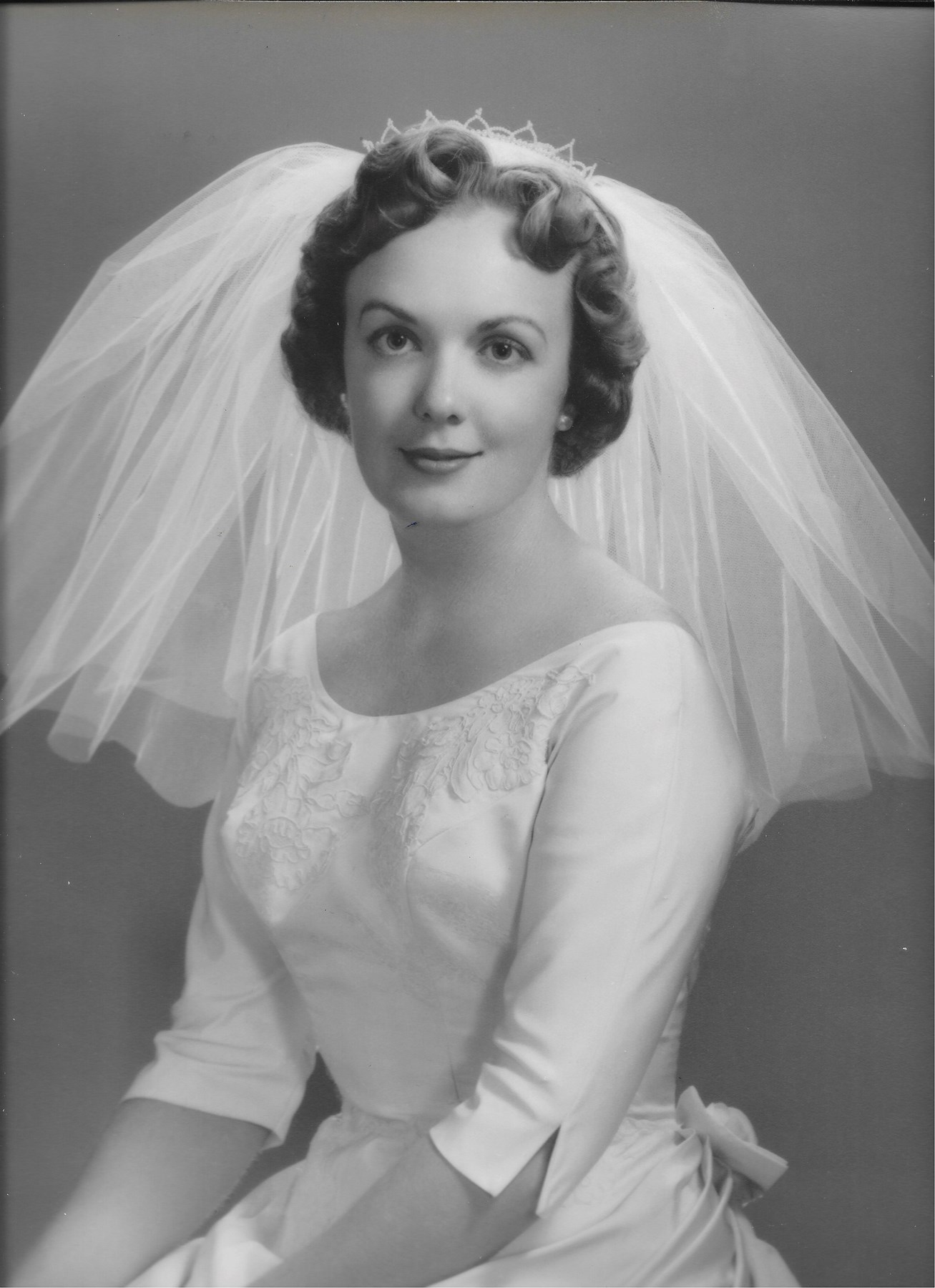 Obituary of Hazel Berrett Saunders