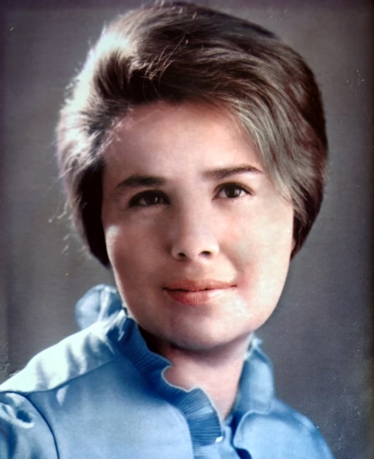 Obituary of Maria De Hoyos