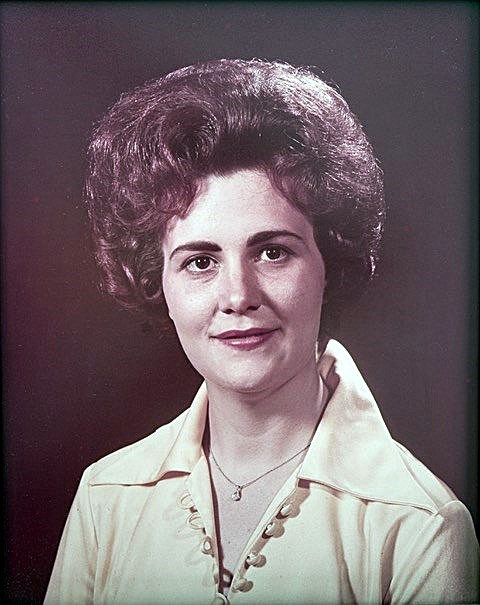 Obituary of Jean Diane Folzenlogen Stanley