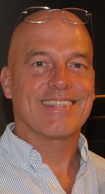 Obituario de Mark Ronald Moore