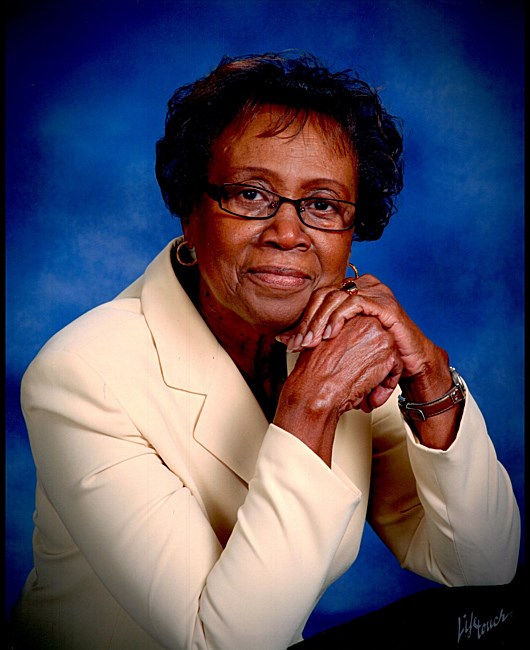 Obituary of Yvonne Fay Cummings