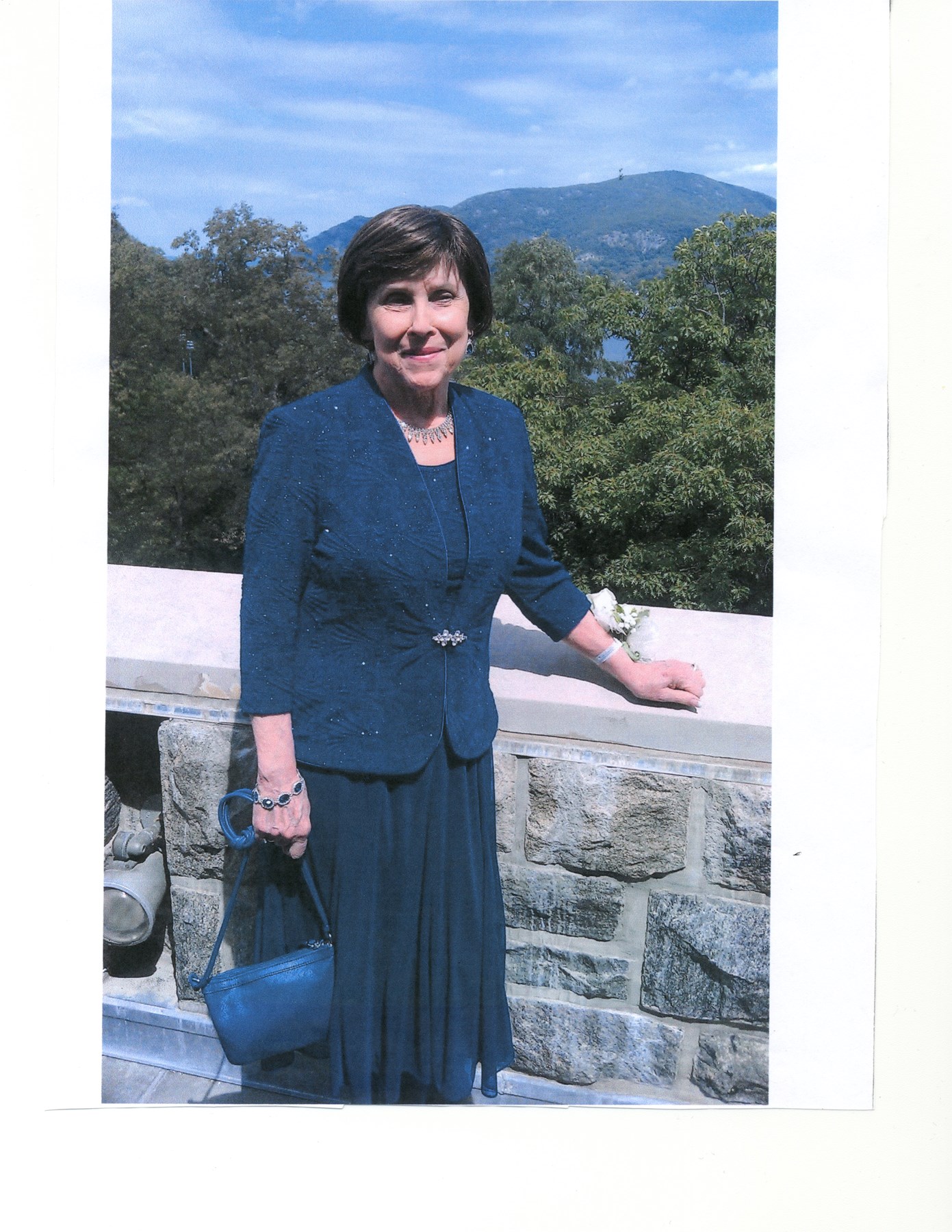 Obituary of Carol Christine Devens