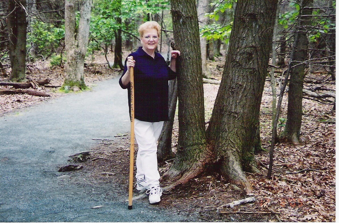 Obituario de Margie W Doss