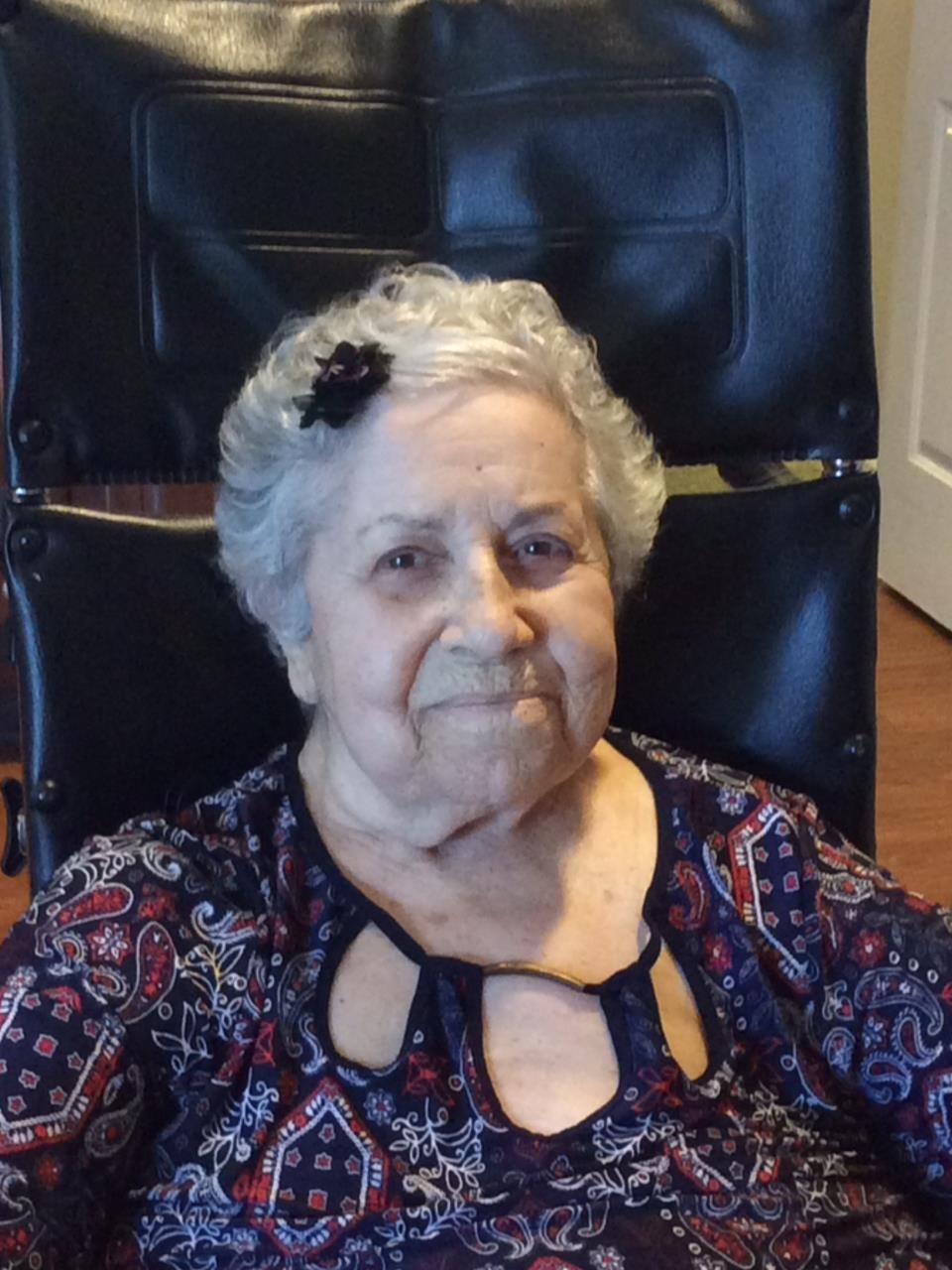 Obituary of Gladys Beverly Emmons