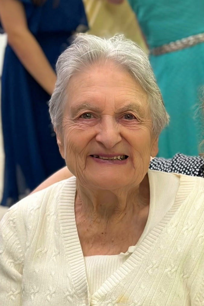 Obituary of Maria B. Gomes