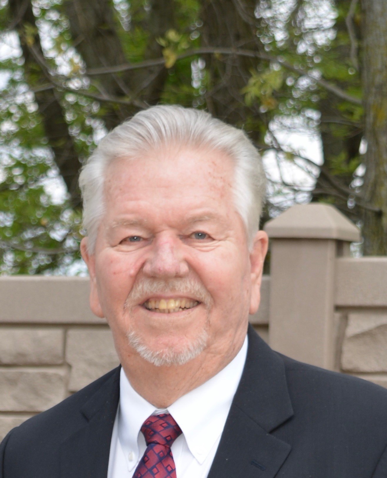 Obituario de Louis "Lee" Jones