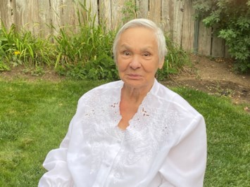 Obituary of Petronella Sjouwke Pieters
