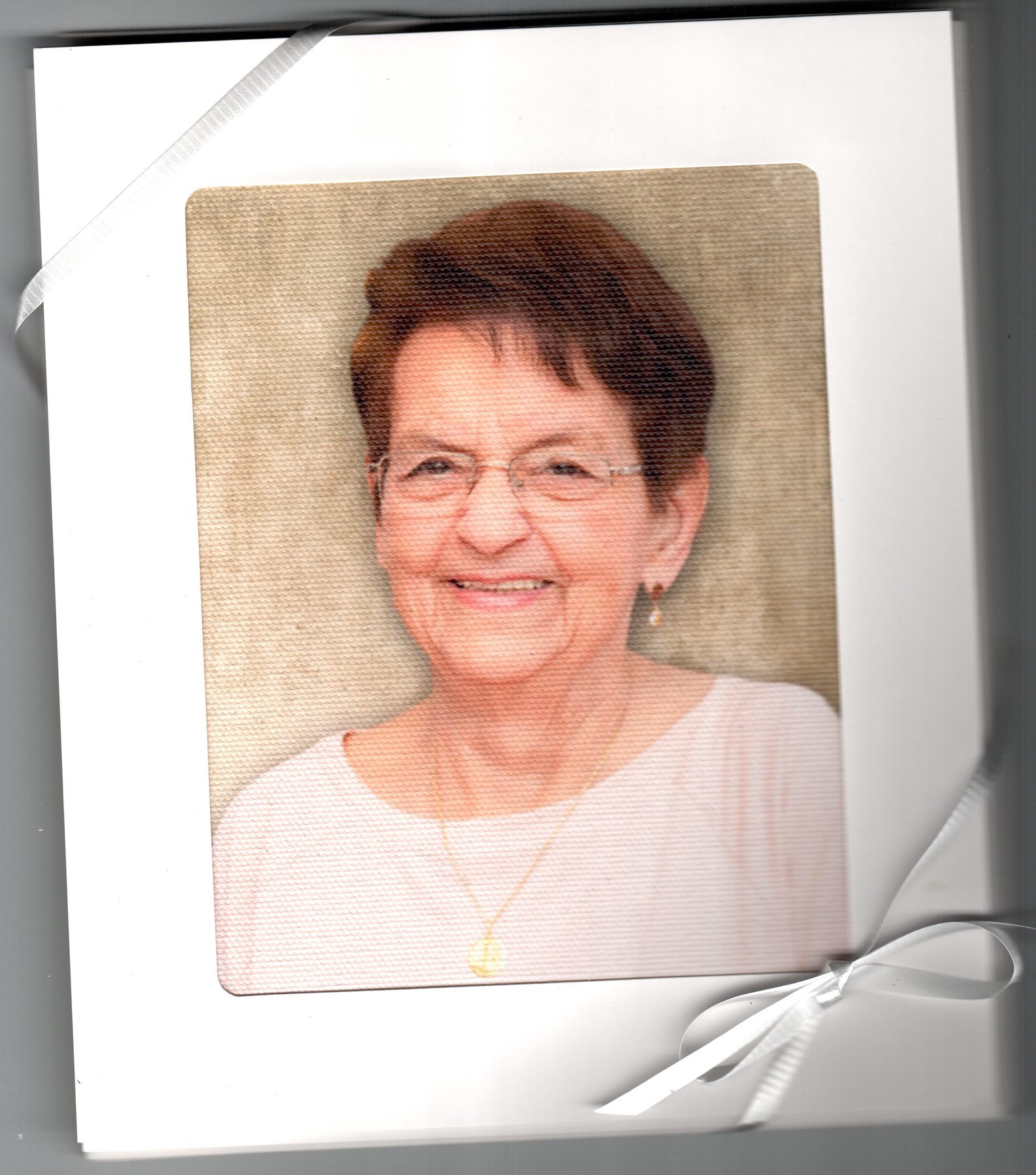 Obituary of Josefina Chacon de Mustafa