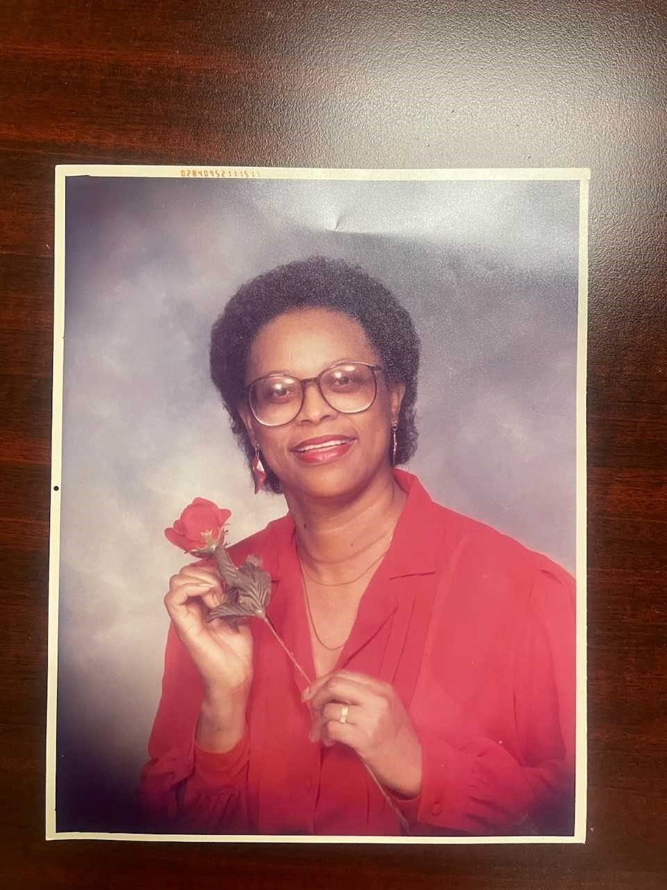 Obituary of Mrs. Berdie L. Lee