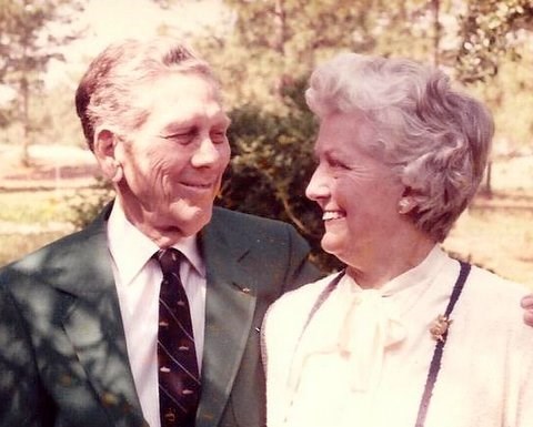 Obituary of Helen Bell Leverton