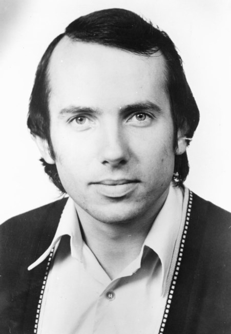 Obituary of Peter Graham Moll