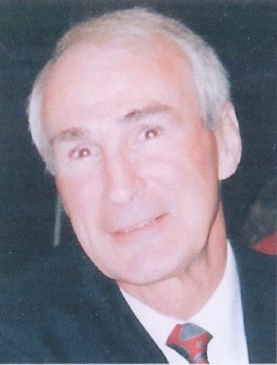Obituary of Ross Thomas MacKinnon