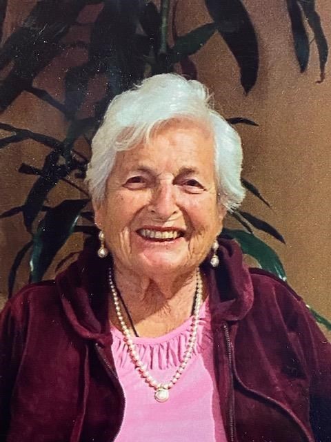Obituary of Esther Golombeck Quint